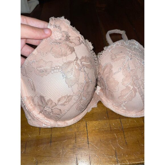 Victoria’s Secret Body By Victoria Lined Perfect Coverage Lace Bra Size 34C - Picture 2 of 9